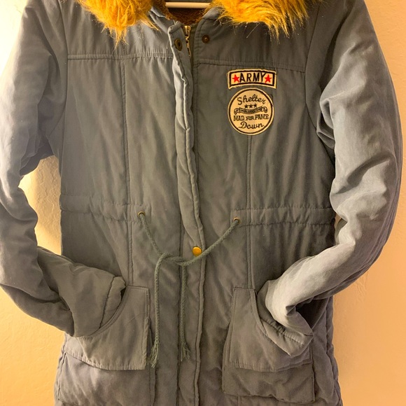 Super cute and comfy puffer jacket put\womans Small - Picture 3 of 5